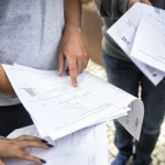 “caos”-nos-exames.-partidos-querem-explicacoes-(e-chamam-ministro-a-ar)