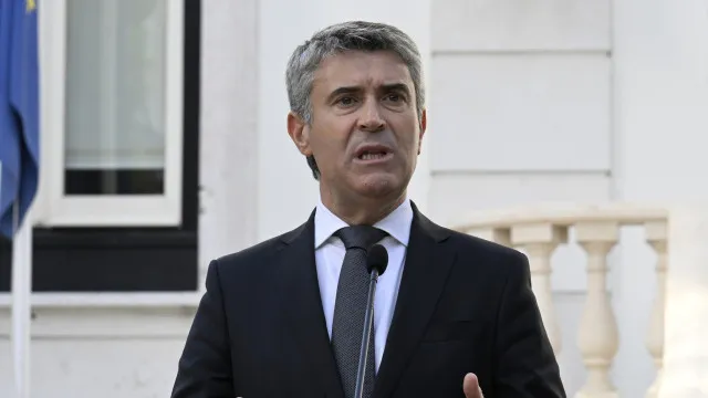 lider-do-ps-acusa-governo-de-ignorar-economia-do-mar