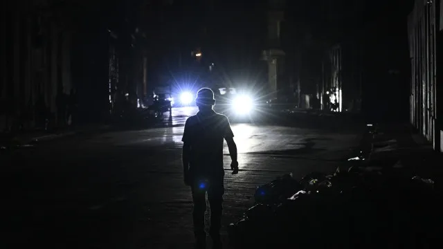 sistema-eletrico-de-cuba-continua-a-recuperar-de-terceiro-apagao-do-ano