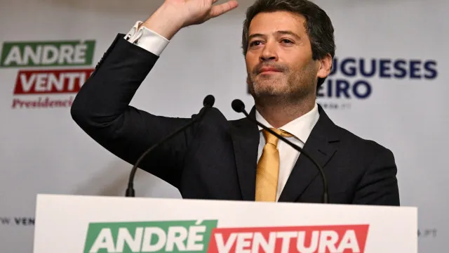 ventura-desvaloriza-saida-de-deputados-das-distritais-e-fala-em-uniao