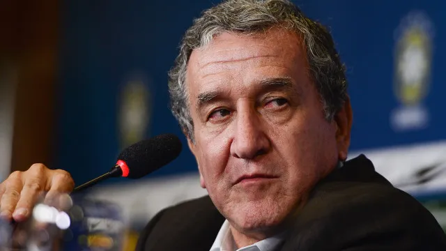 carlos-alberto-parreira-passa-por-traqueostomia-e-segue-na-uti
