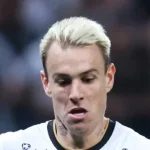 roger-guedes-renova-com-al-rayyan-e-avalia-jogar-copa-de-2030-pelo-qatar