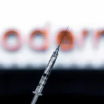 bruxelas-assina-acordo-com-moderna-para-compra-de-vacinas-anti-vsr