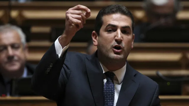psd-diz-que-ministro-ira-ao-parlamento-quando-deputados-quiserem