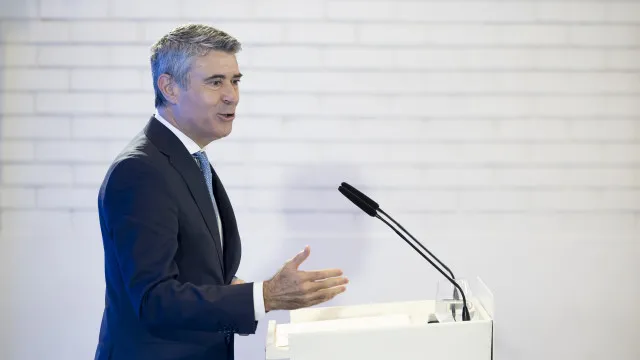carneiro-acusa-montenegro-de-“insensibilidade-atroz”-sobre-exames