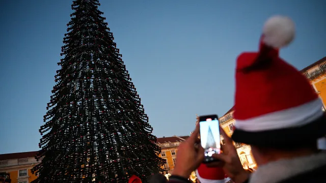 esta-escolhida-a-empresa-que-vai-colocar-iluminacoes-de-natal-de-lisboa