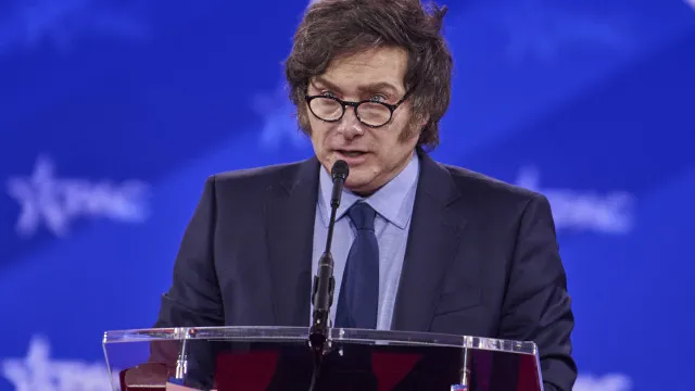 milei-no-brasil-em-julho-para-apoiar-candidatura-de-flavio-bolsonaro