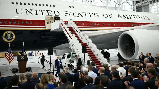 jornalistas-do-nyt-intimados-devido-a-artigo-sobre-air-force-one