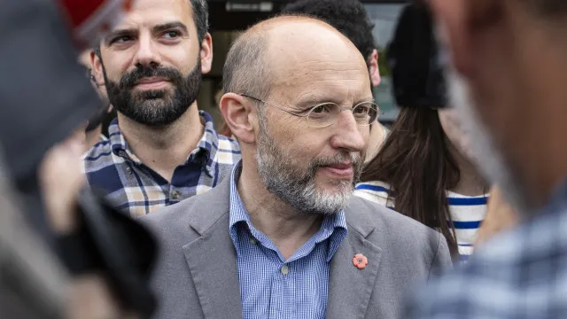 livre-“orgulhoso-com-o-que-conquistou”-mas-“queremos-mais”