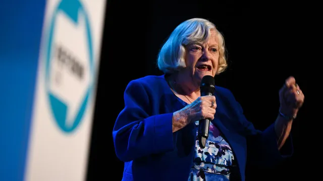 libertado-suspeito-da-morte-de-conservadora-britanica-ann-widdecombe