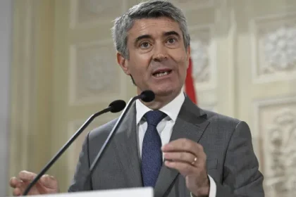 exames:-carneiro-quer-que-montenegro-ponha-“a-mao-na-consciencia”