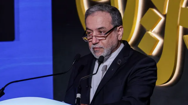 irao-responde-com-ironia-a-ameaca-de-trump-para-taxar-ormuz:-“tem-razao”