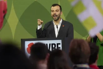 falha-nos-exames?-“fica-muito-dificil-o-ministro-manter-se-no-cargo”