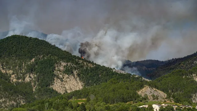 franca-detem-seis-suspeitos-por-incendios-em-fontainebleau
