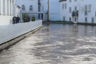 ccdr-lvt-ja-disponibilizou-apoio-de-25,3-milhoes-para-habitacoes-afetadas