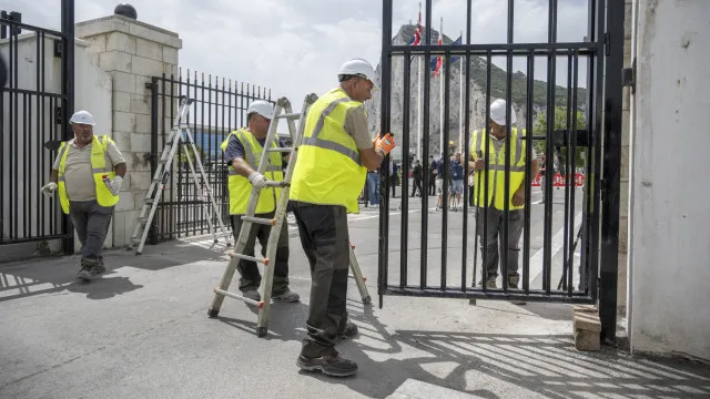 “avancar-de-mao-dada”.-ultimo-muro-da-europa-continental-cai-em-gibraltar