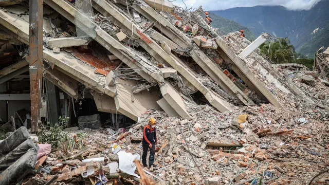 numero-de-mortos-apos-sismos-na-venezuela-sobe-para-4.829