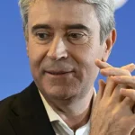 carneiro-acusa-montenegro-de-mostrar-“desdem-em-relacao-a-crise”-dos-exames