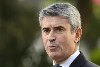 carneiro-avisa-luis-neves:-“quanto-mais-cedo-esclarecer,-melhor”