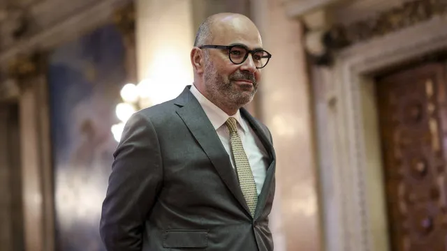 governo:-linha-de-cascais-“vai-mesmo-avancar”-para-subconcessao