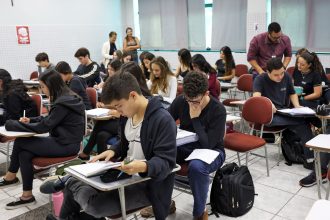 educacao-financeira-pode-ser-incluida-no-curriculo-escolar