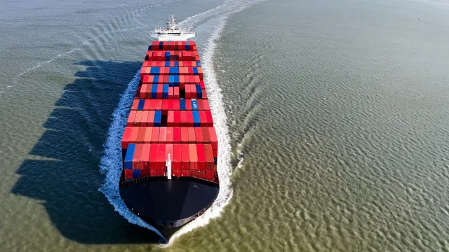 balanca-comercial-externa-da-zona-euro-passa-de-excedente-a-defice