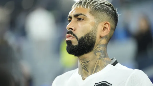 palmeiras-preserva-barboza-e-prepara-estreia-do-zagueiro-apos-a-copa