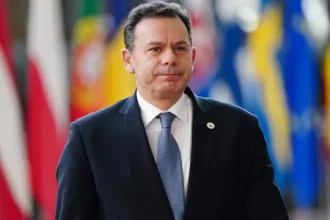 montenegro-pede-a-ps-e-chega-que-larguem-os-“umbigos-politicos”