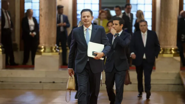 montenegro-culpa-ps-por-pressao-na-saude,-escolas-e-habitacao