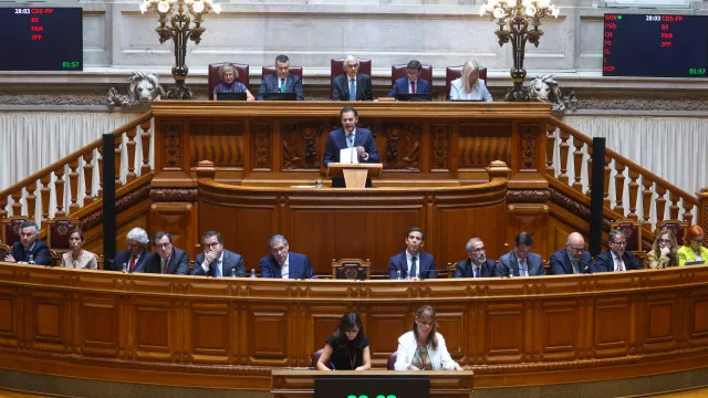 ao-minuto:-montenegro-elenca-“lista-longa”-de-sucessos.-oposicao-rejeita