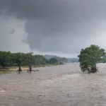 pelo-menos-2-mortos-em-inundacoes-no-texas.-houve-evacuacoes-e-resgates
