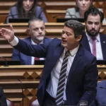 ventura-pede-que-neves-“saia-pelo-proprio-pe”-e-“autoridade”-a-montenegro
