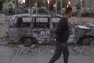 irao:-teerao-ameaca-com-mais-ataques-enquanto-sofrer-bombardeamentos