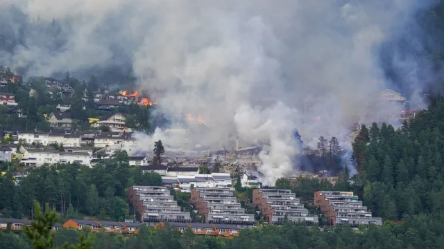 mais-de-100-casas-“totalmente-destruidas”-em-incendio-na-noruega