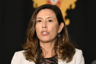 mai?-“temos-um-ministro-envolto-num-conjunto-de-trapalhadas-insolitas”
