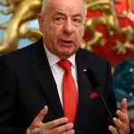 presidente-hungaro-promulga-revisao-que-poe-fim-ao-seu-mandato