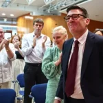 andy-burnham-promete-abandonar-projeto-de-cartao-de-cidadao-digital