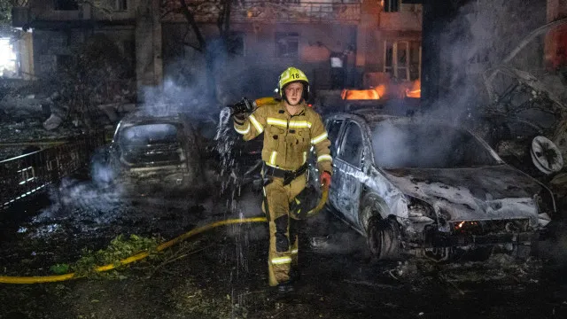 kyiv-alvo-de-um-dos-maiores-ataques-russos-esta-noite.-pelo-menos-1-morto