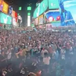 torcedores-da-argentina-causam-‘loucura’-na-times-square-noite-dentro