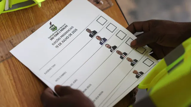 urnas-fecham,-eleicoes-marcadas-pela-fraca-mobilizacao-e-dois-boicotes