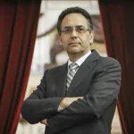 “um-pin-na-lapela”-a-custa-dos-alunos?-ps-deixa-critica-ao-ministro