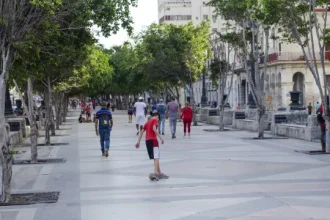 cuba:-navio-entrega-ajuda-humanitaria-a-hospital-pediatrico-em-havana