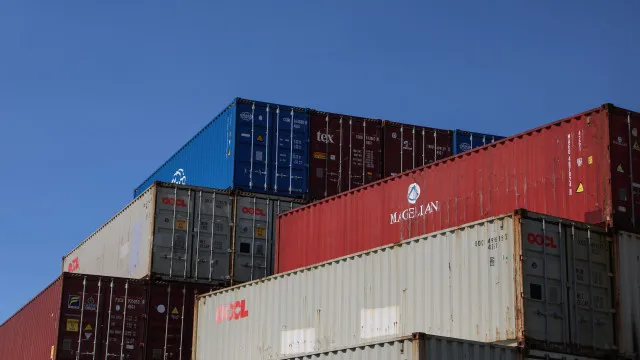 trump-impoe-tarifas-de-50%-sobre-maioria-dos-produtos-do-canada