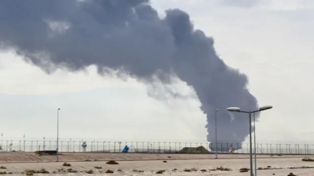 kuwait-convoca-embaixador-iraniano-apos-ataque-contra-petroleiro-em-ormuz