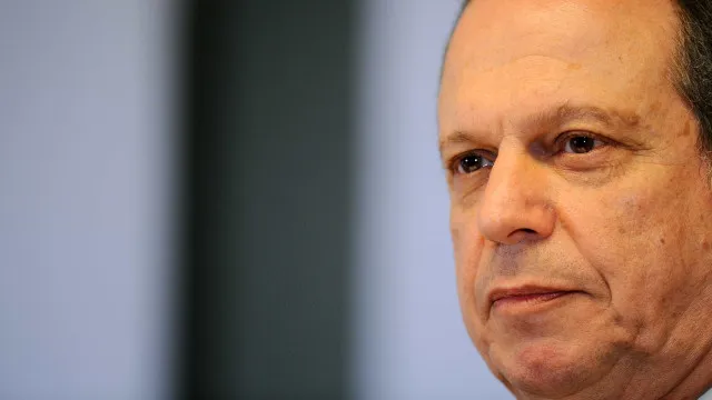 cesar-considera-morte-de-menezes-“perda-muito-grande”-para-os-acores