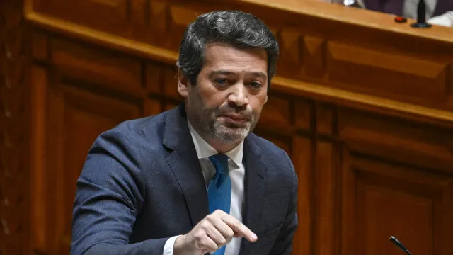 ventura-admite-comissao-de-inquerito-a-mandatos-de-luis-neves-na-pj