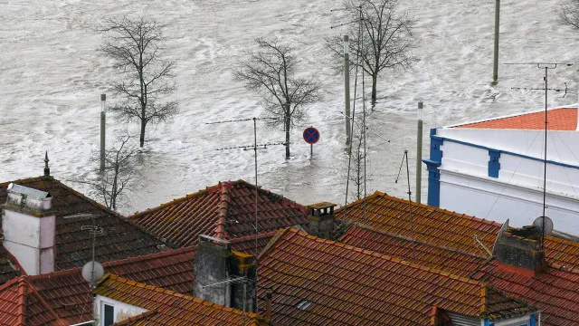 portugal-vai-receber-65,37-milhoes-da-ue-apos-comboio-de-tempestades