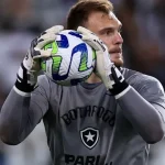 torino-contata-leeds-united-por-lucas-perri,-ex-sao-paulo-e-botafogo