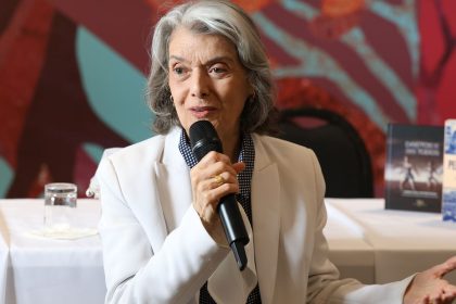democracia-esta-nas-maos-do-povo,-nao-em-palacios,-diz-carmen-lucia