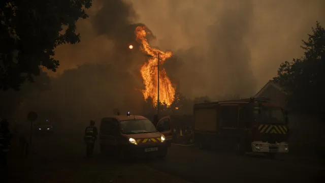 macron-mobiliza-forcas-armadas-para-combater-incendios-em-franca